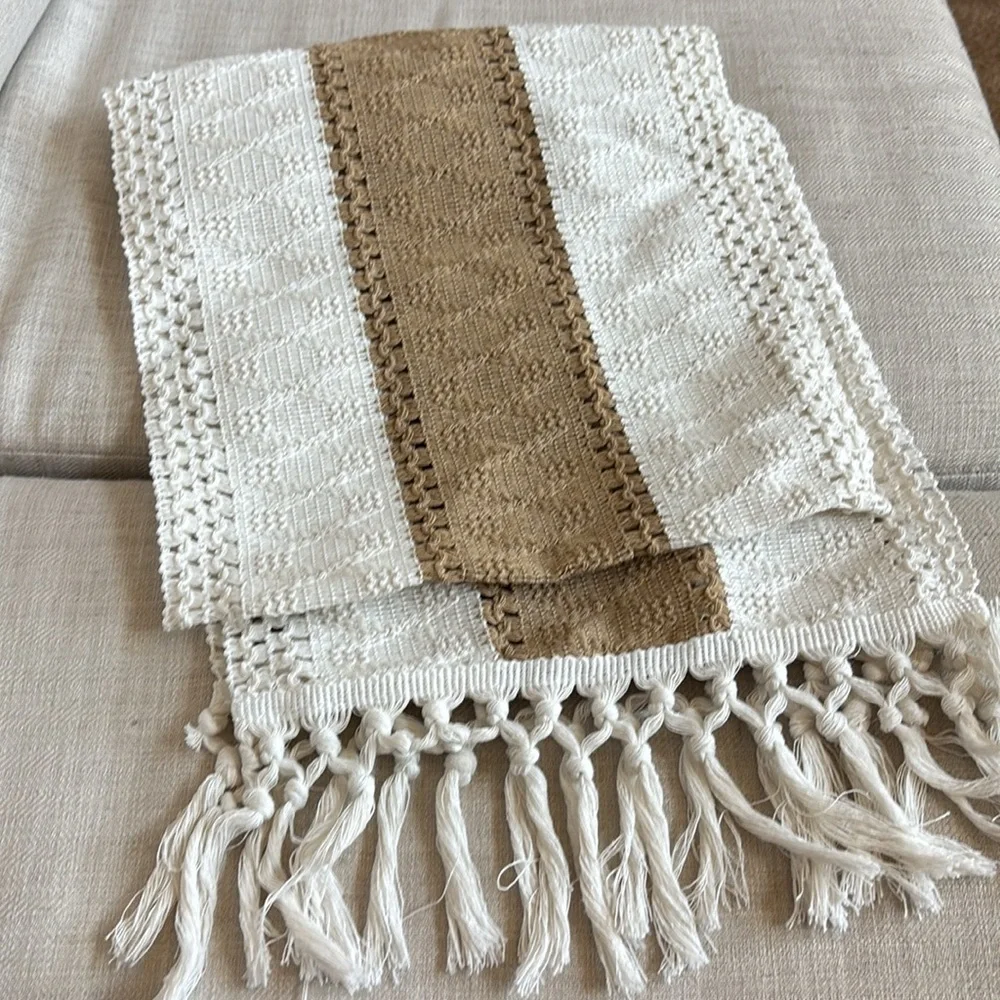 fexia boho table